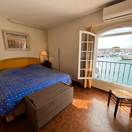 Maison De Pecheur A Port Avec Amarrage Et Wifi - Fr-1-868-19 Grimaud