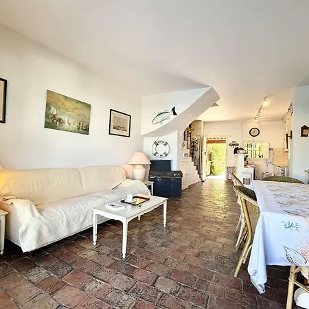 Maison De Pecheur A Port Avec Amarrage Et Wifi - Fr-1-868-19